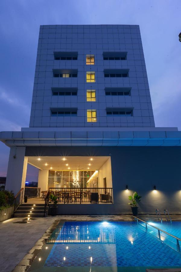 Santika Pasir Koja Hotel